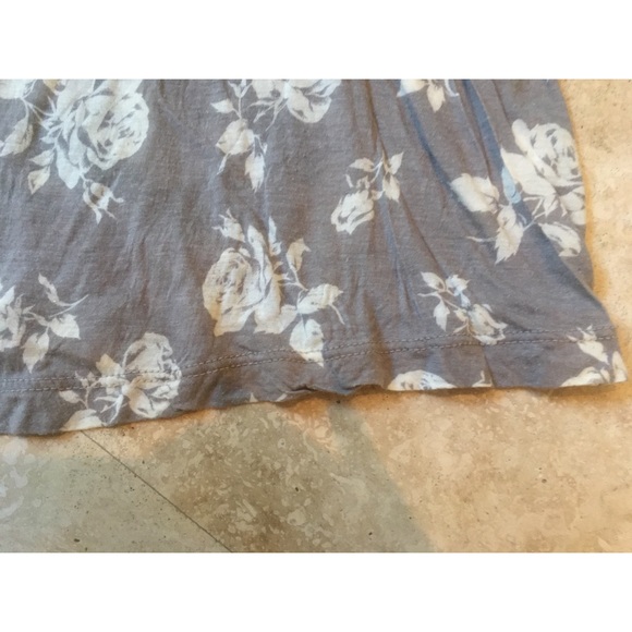 Brandy Melville Floral Tank Top - Picture 3 of 5